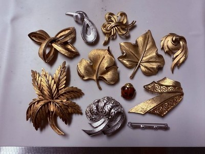 Collection Lot Great Variety Vintage CROWN TRIFARI Designer Signed Jewelry - F10