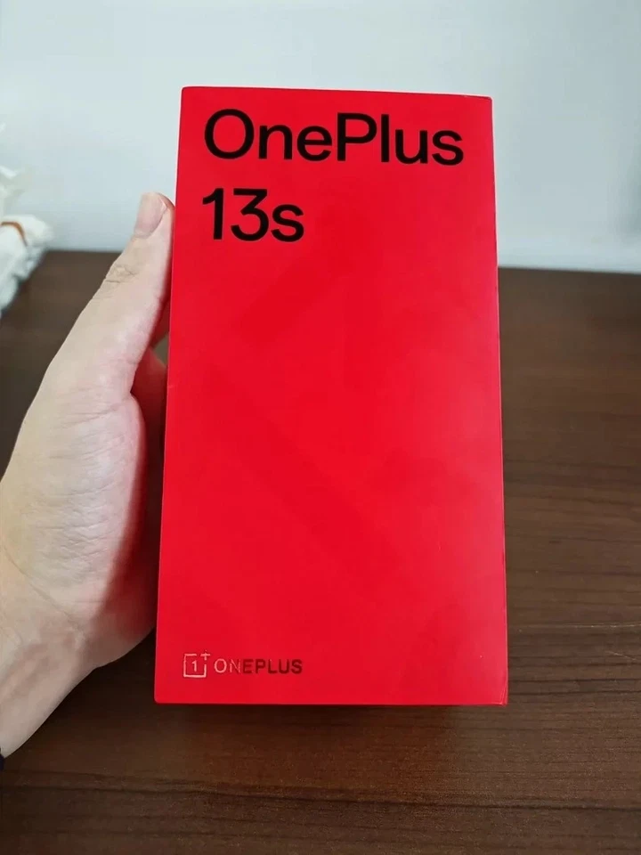 OnePlus 13s 5G DualSIM 12/16GB 256GB/512GB/1TB 50MP Snapdragon 8 Elite 5850mAh - Image 3 of 4