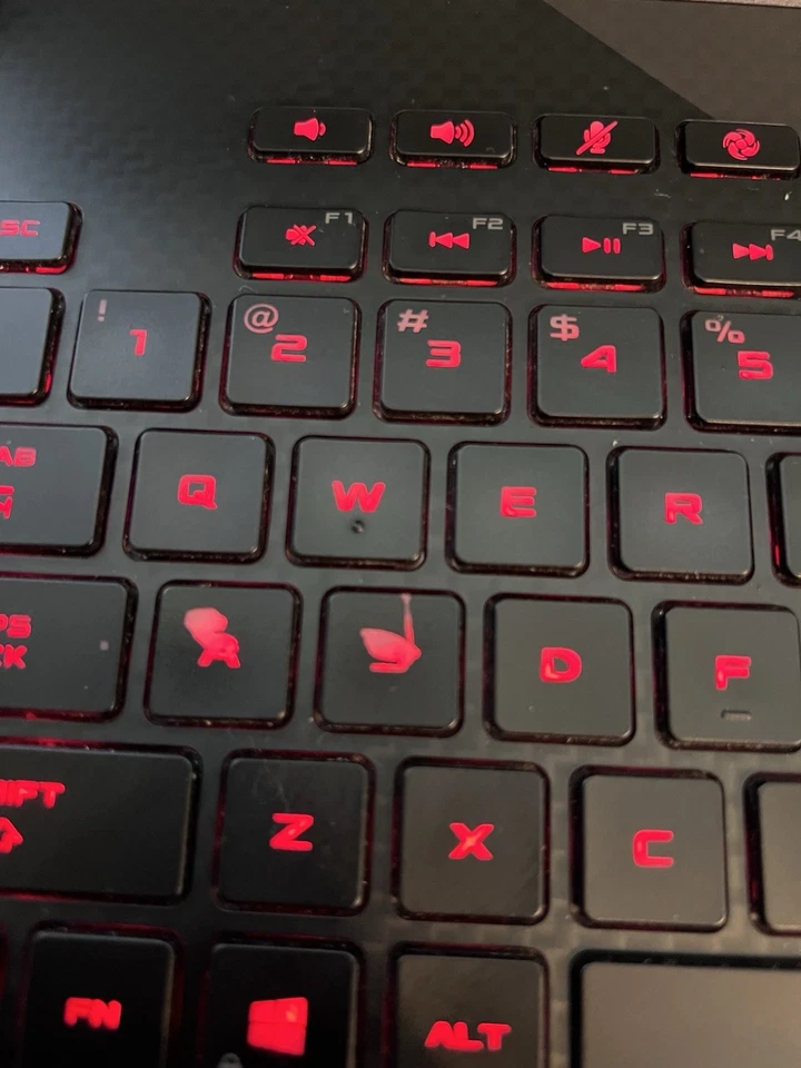 ASUS ROG Strix SCAR III i9-9880H RTX 2070 32GB 15.6” 240Hz – Read Description - Image 3 of 4