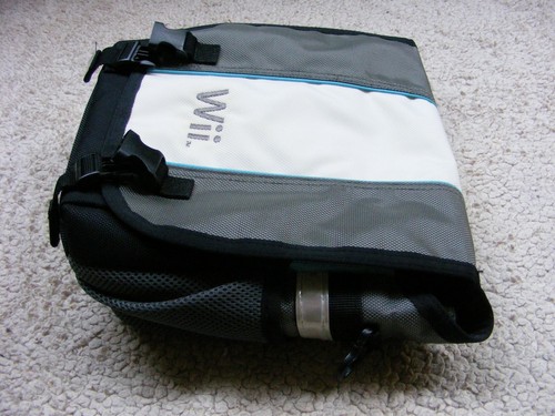 Nintendo Wii Console Messenger Bag with shoulder strap - Picture 12 of 15