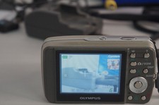 Olympus Stylus 600 Digital 6.0MP 5x Zoom Camera Silver W/ Acc + Charger tested