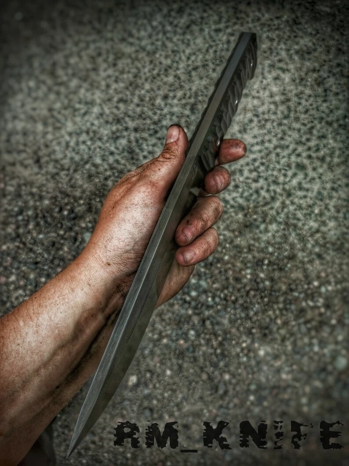 Cuchillo Bowie Pathfinder negro Foto 2 de 4