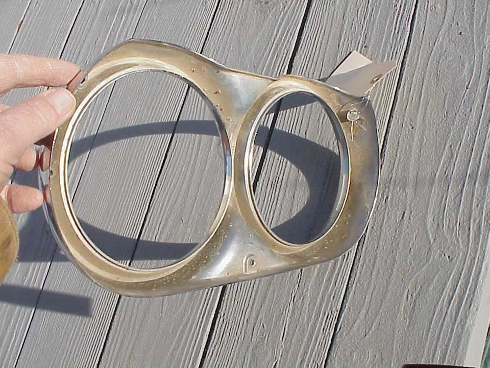 Bisel de faro izquierdo Desoto 1960 Orig Adventurer Foto 4 de 4