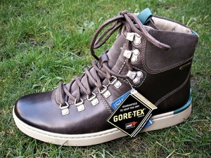 clarks waterproof boots mens