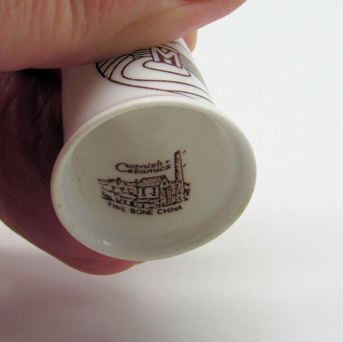 COLLECTABLE THIMBLE 'MINACK THEATRE' CORNWALL - Picture 5 of 5