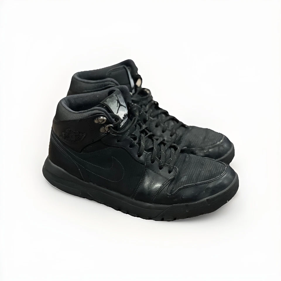 2013 Nike Air Jordan 1 Trek Triple Negro 616344-010 Talla 10.5 Zapatilla Bota Foto 2 de 4