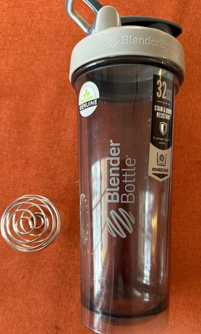 Blender Bottle Pro 32 Series Shaker Bottle w/ Loop Top Gray 