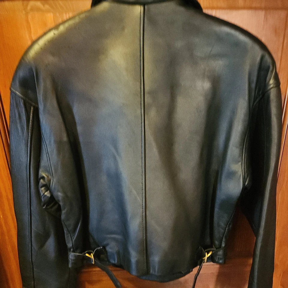 Женская маленькая черная куртка из натуральной кожи Express на молнии Avenue De L'Opera - Изображение 3 из 3