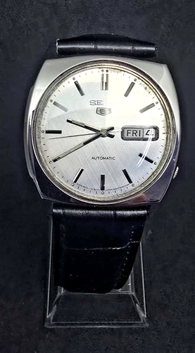 Seiko Vintage Silver Men's Automatic Watch  G309-5580 Good condition New Strap