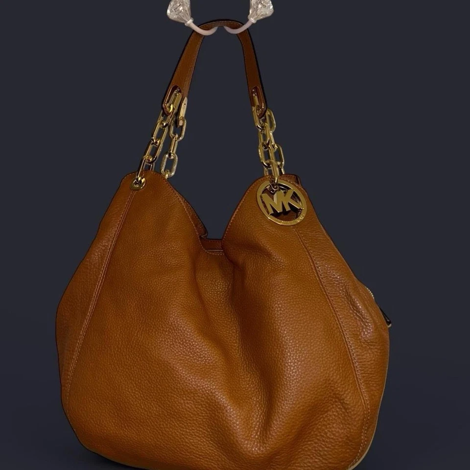 MICHAEL KORS FULTON ACORN BROWN LEATHER GOLD LOGO CHAIN SHOULDER BAG - Image 4 of 4