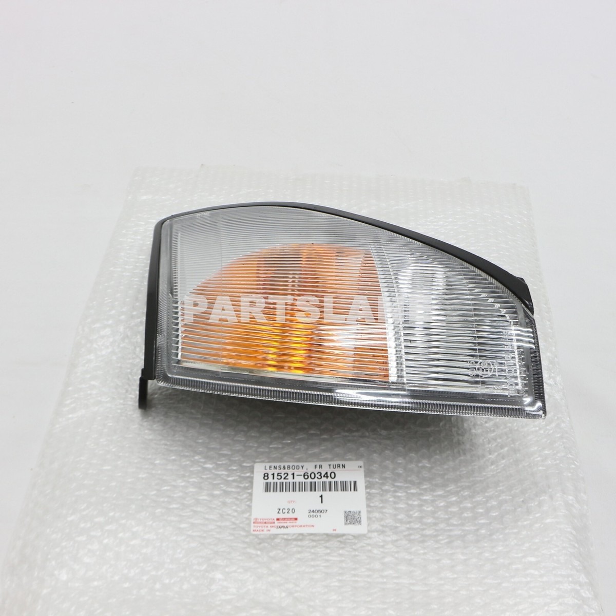英　1225 81521)フロントターン シグナル レンズ トヨタ トヨタ純正品番