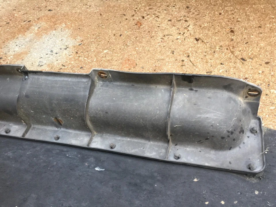 Delantal contra salpicaduras de radiador Chrysler Imperial 1981 1982 1983 Foto 4 de 4