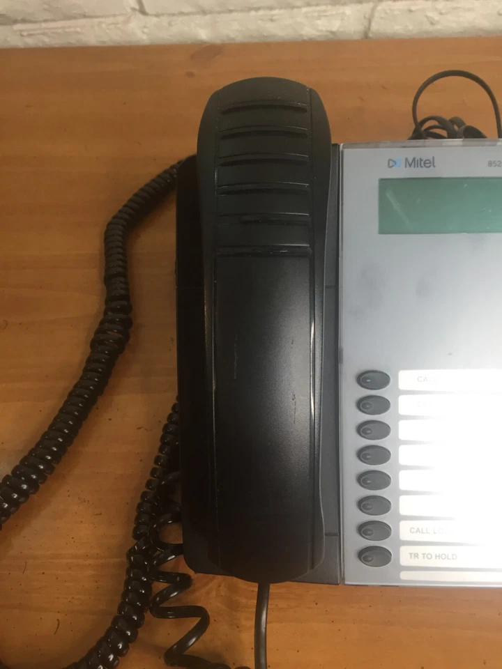 Mitel 8528 Telephone LCD Digital Display Phone IP - Stand & Handset & Jack Cord - Image 4 of 4
