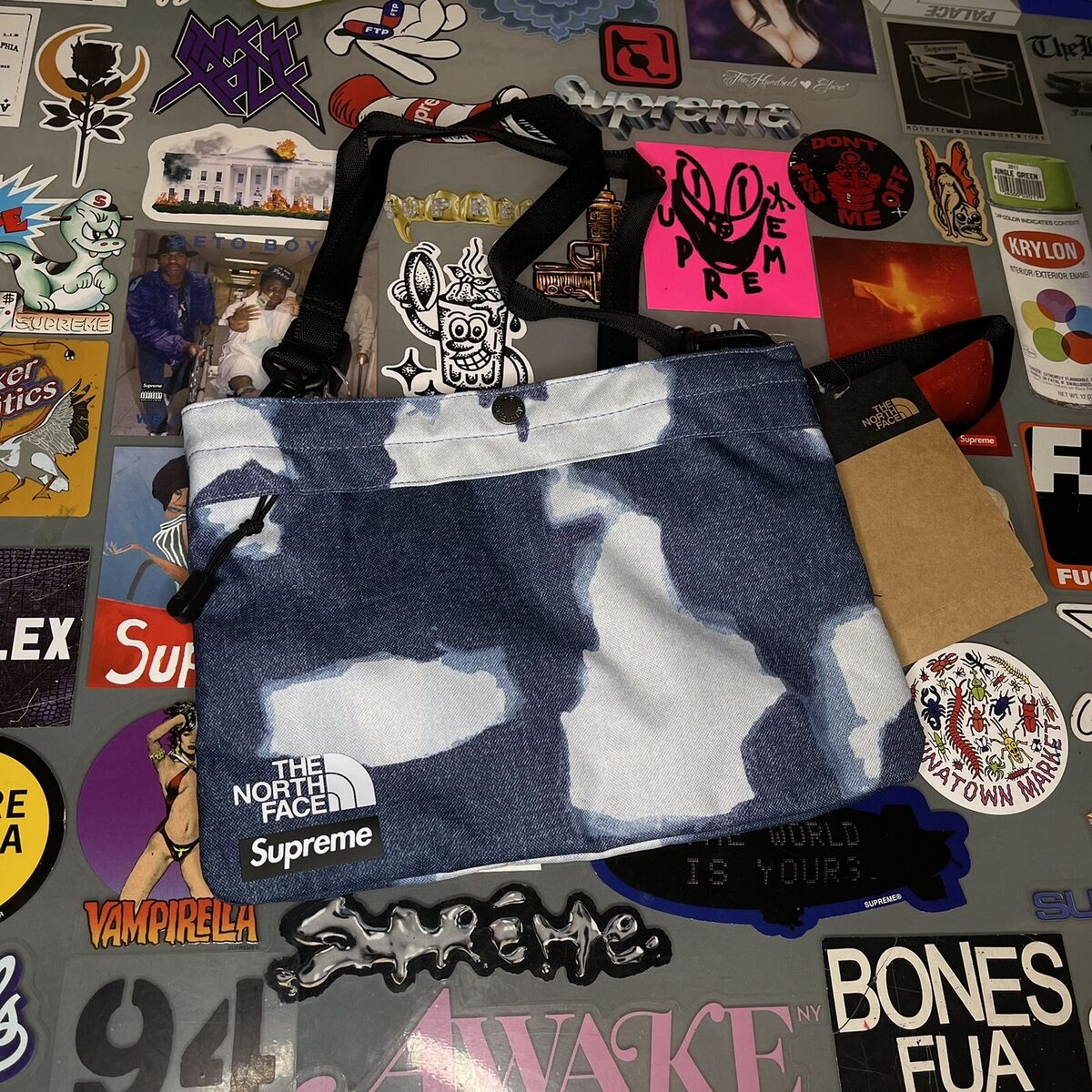 Supreme The North Face Bleached Denim Print Shoulder Bag Supreme The North Face Bleached Denim Print Shoulder Bag