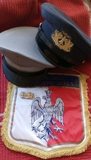 LOTTO AERONAUTICA M. ITALIANA  2 BERRETTI-UNO CON FREGIO-SPILLE-GAGLIARDETTO