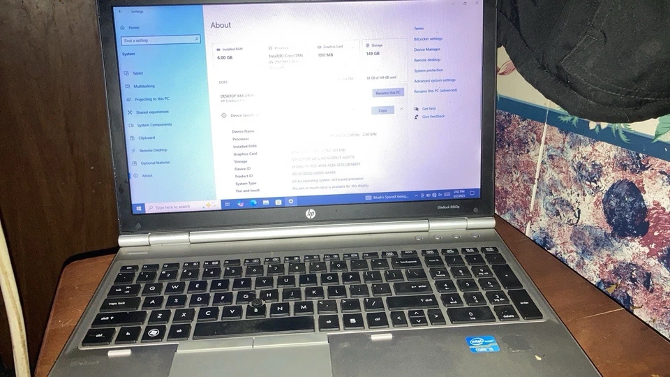 HP Elite Book 8560p14.9 pulgadas La CPU es una GPU Intel I5-2550M y Redeon HD5470M Foto 2 de 4