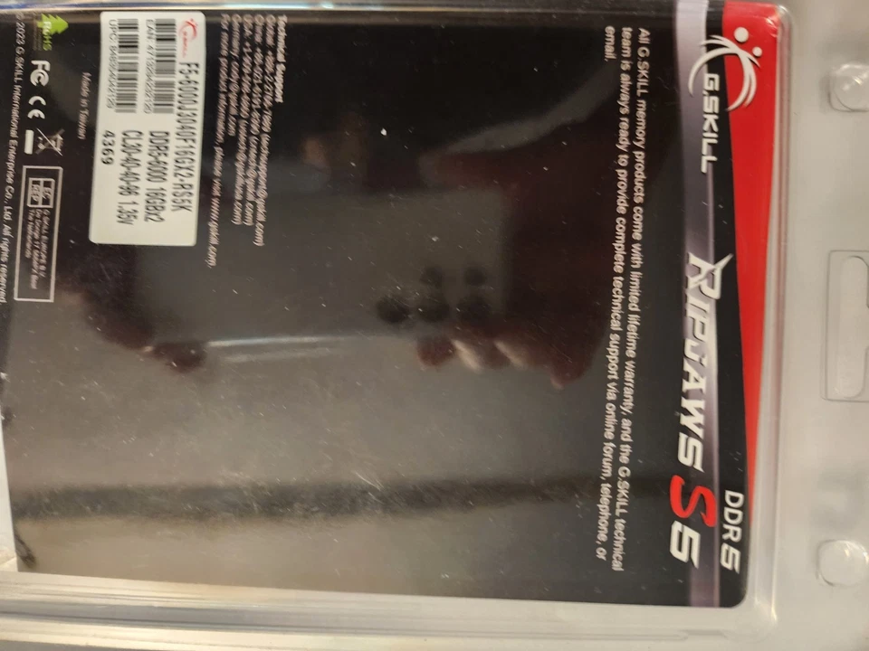 G.Skill Ripjaws X5 32gb ddr3 1066. Black and red. DDR3-1066. PC3-8500, 4Gx4  - Image 2 of 3