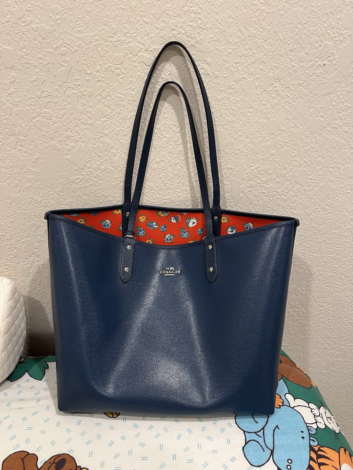 COACH City Tote Navy Blue/ Dog & Floral Coated Canvas Reversible w/ Pouch