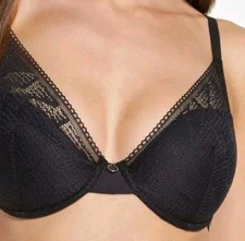 Chantelle  Erika Lace Plunge Lightweight Underwire Bra Size 32DDDD Black