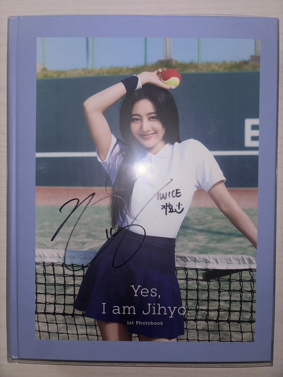 Twice ジヒョ 直筆サイン Yes,Iam Jihyo TWICE JIHYO [YES, I AM JIHYO] Autographed Signed PhotoBook Album