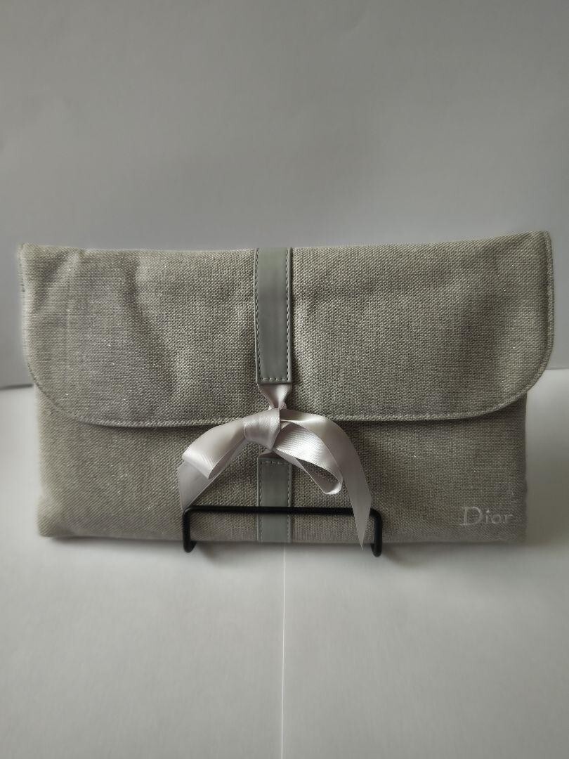 Christian Dior Beauty Pouch & 2 Hand Towel Set White Gray Members