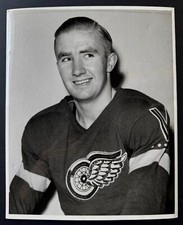 Type 1 Early 1940s Photo Detroit Red Wings Hall Of Famer Bill Quackenbush NHL