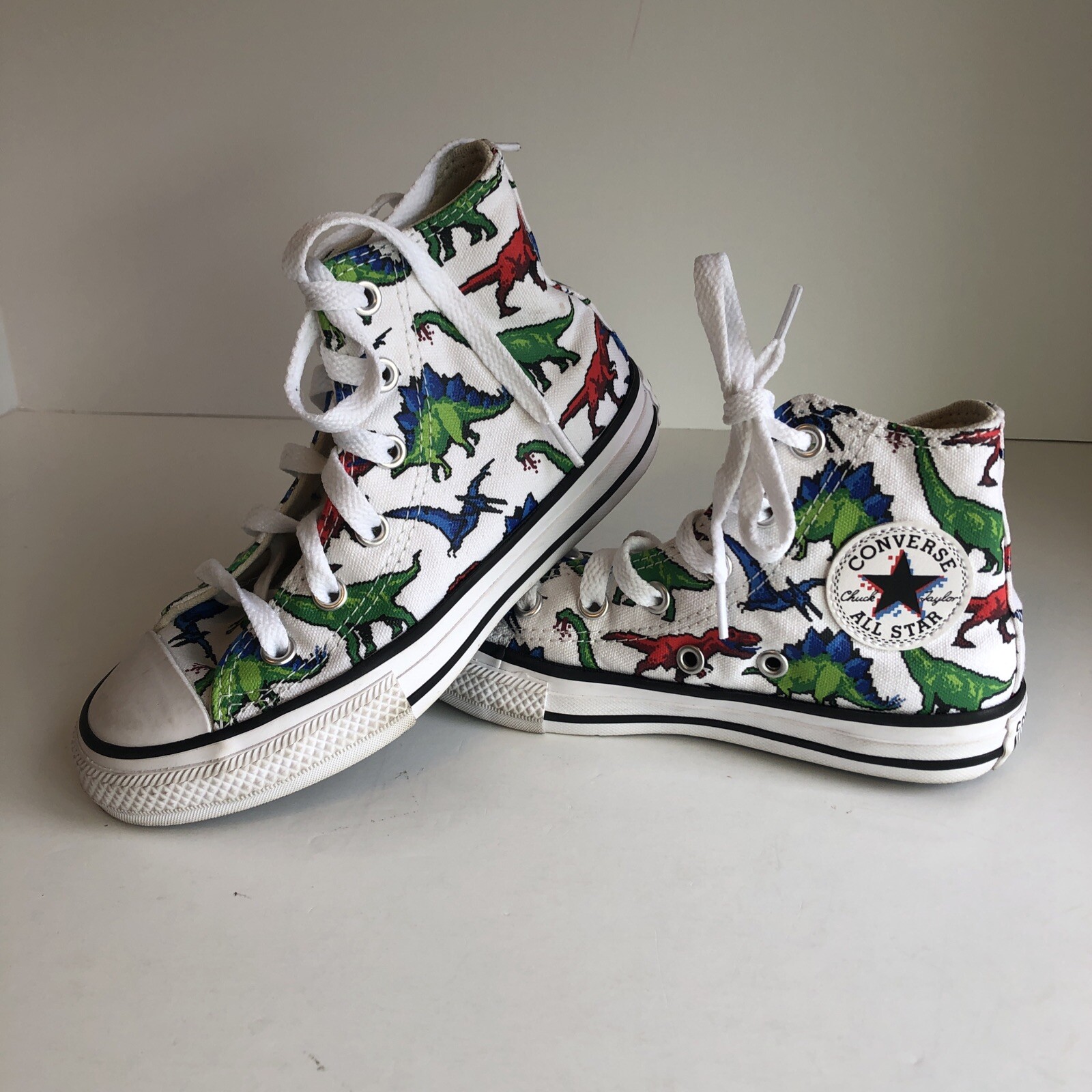 Chuck Taylor’s Converse Dinosaur Kids Shoes Size 12 New Chuck Taylor’s Converse Dinosaur Kids Shoes Size 12 New