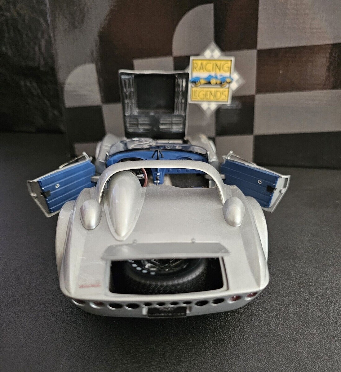 Exoto Racing Legends 1963 Corvette Grand Sport Roadster
