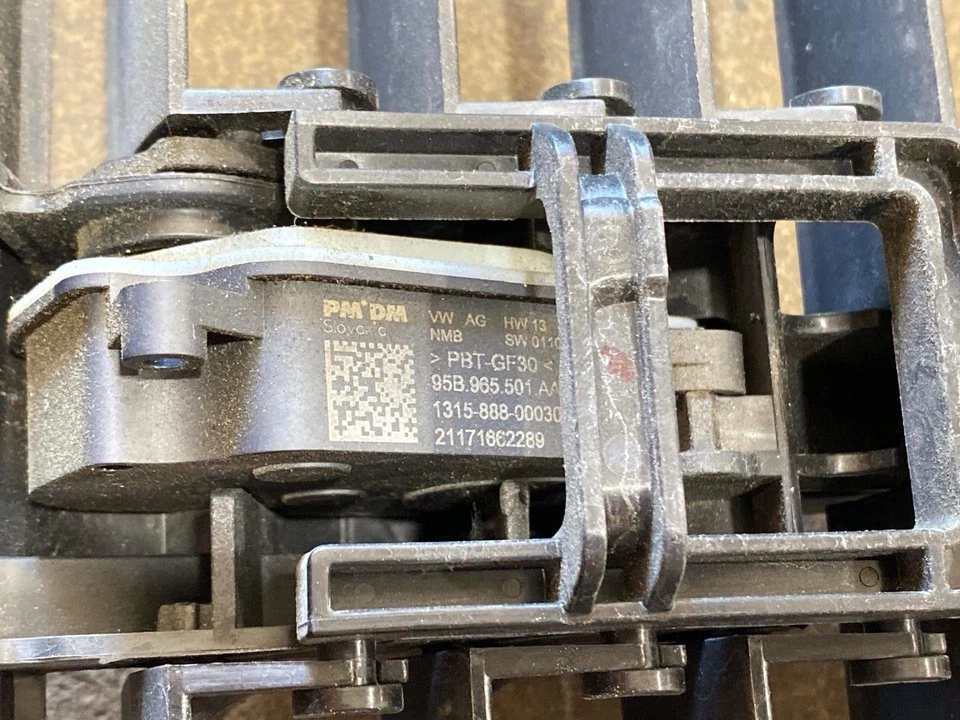 2021-2023 Audi Q5 Radiator Air Guide Shutter Blind 80A121223A (TL) Foto 4 de 4