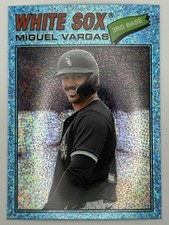 2026 Topps Miguel Vargas 61 Light Blue Sparkle