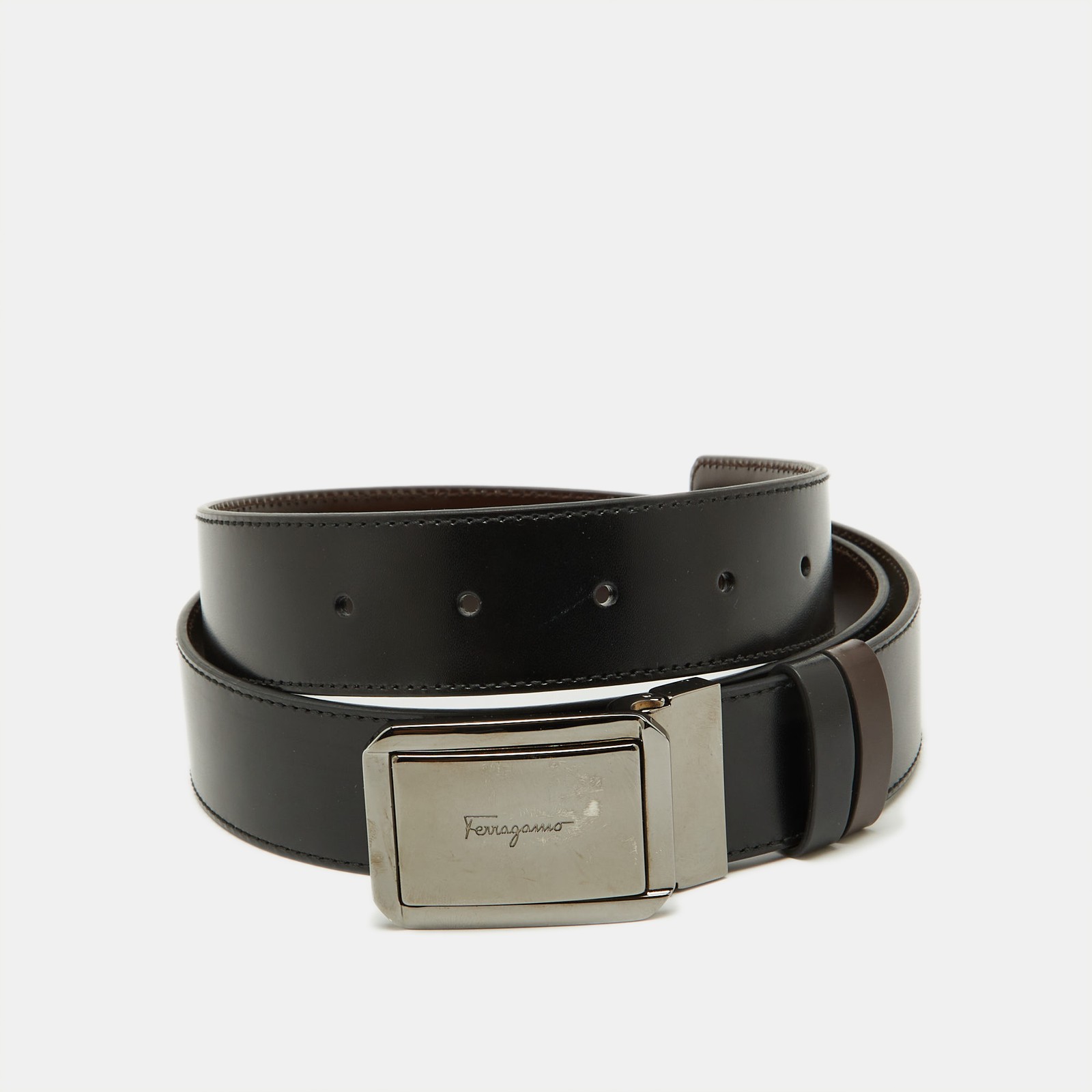 Salvatore Ferragamo Adjustable Leather Buckle Belt in Black Dark Brown