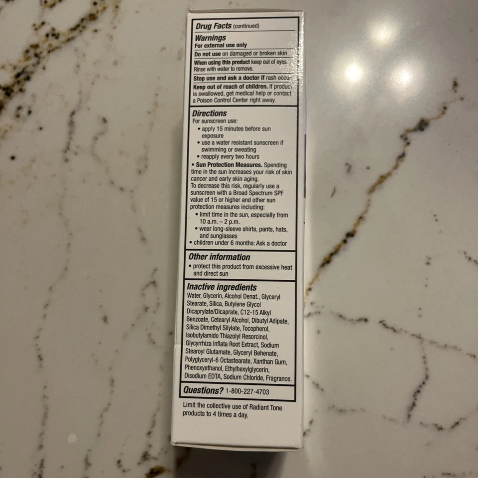 Loção diária Eucerin Radiant Tone corretora de manchas escuras FPS 30 1,7 fl oz validade 27/05 - Imagem 4 de 4