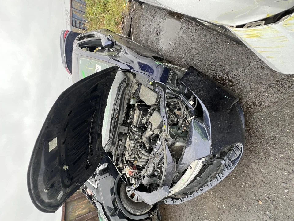 Used Front Right Lower Lower Control Arm Front fits: 2020 Toyota Corolla Hatchba - Image 2 of 4