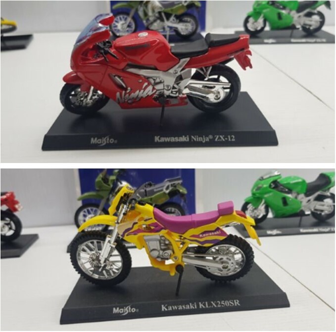 Kawasaki Ninja ZX-12 KLX 250SR Maisto Motorbike 1:18 diecast model