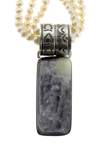 Navajo Sterling Silver 3 Strand Freshwater Pearl Necklace with Amethyst Pendant - Picture 3 of 7