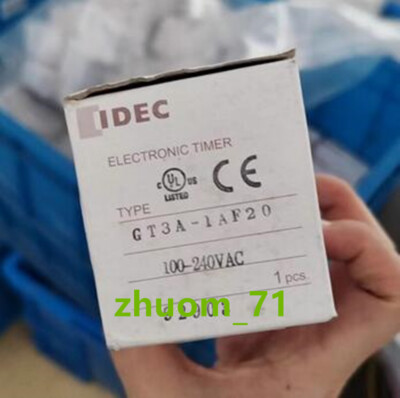 1PC New IDEC time relay GT3A-1AF20