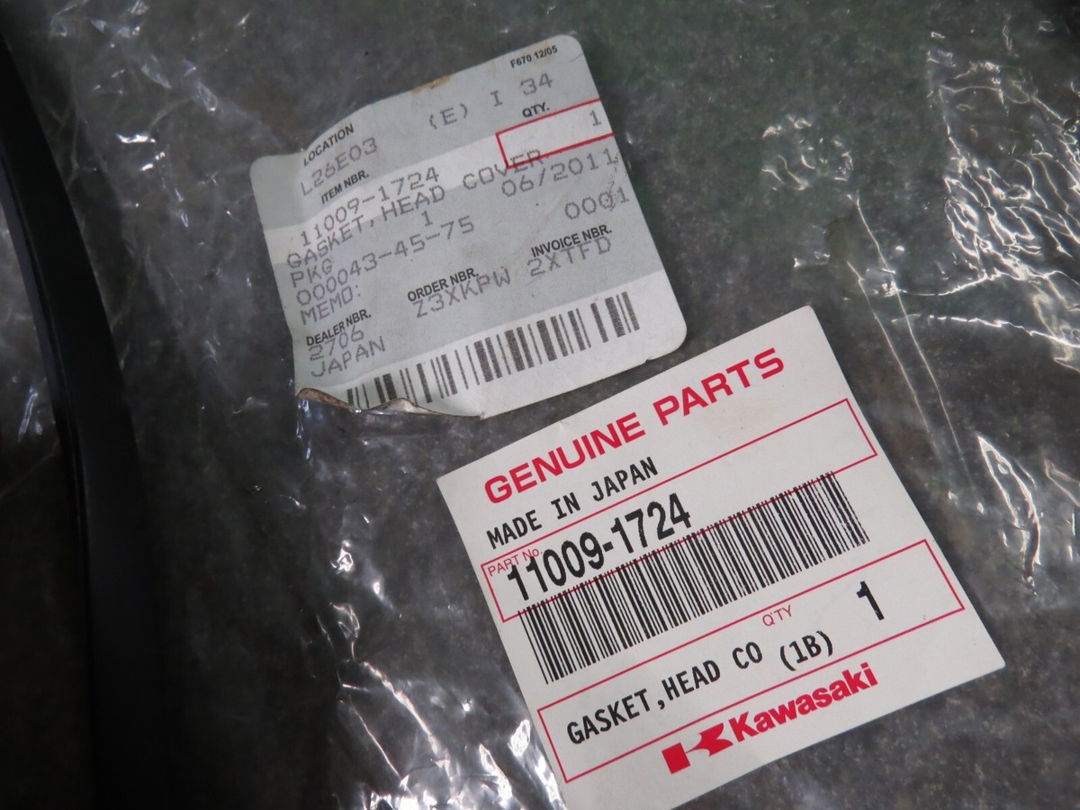 NOS Kawaski Head Cover Gasket 88-90 ZX1000 90-99 ZX1100 11009-1724