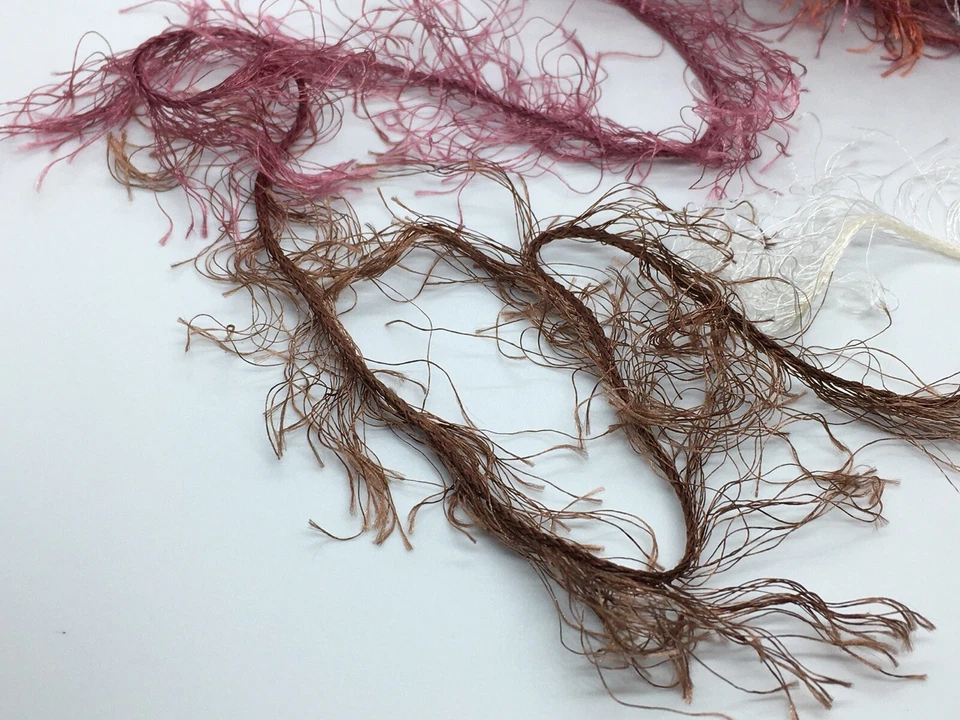 Hilo colorido pestañas Venice extra largas hielo #43762 vino tinto marrón blanco 50 g 32 yd Foto 3 de 4