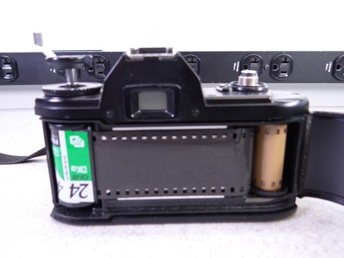 NIKON EM Camera (Black) w Albinar ADG 28mm 2.8 Lens / * AS IS - Picture 15 of 17