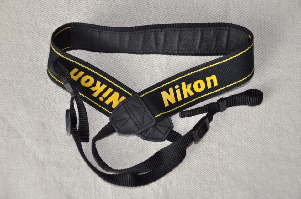 Shoulder/Neck Sling Strap Belt for Nikon Camera D7000/D5000/D3100/D3000/D90/D70S - Image 1 of 4