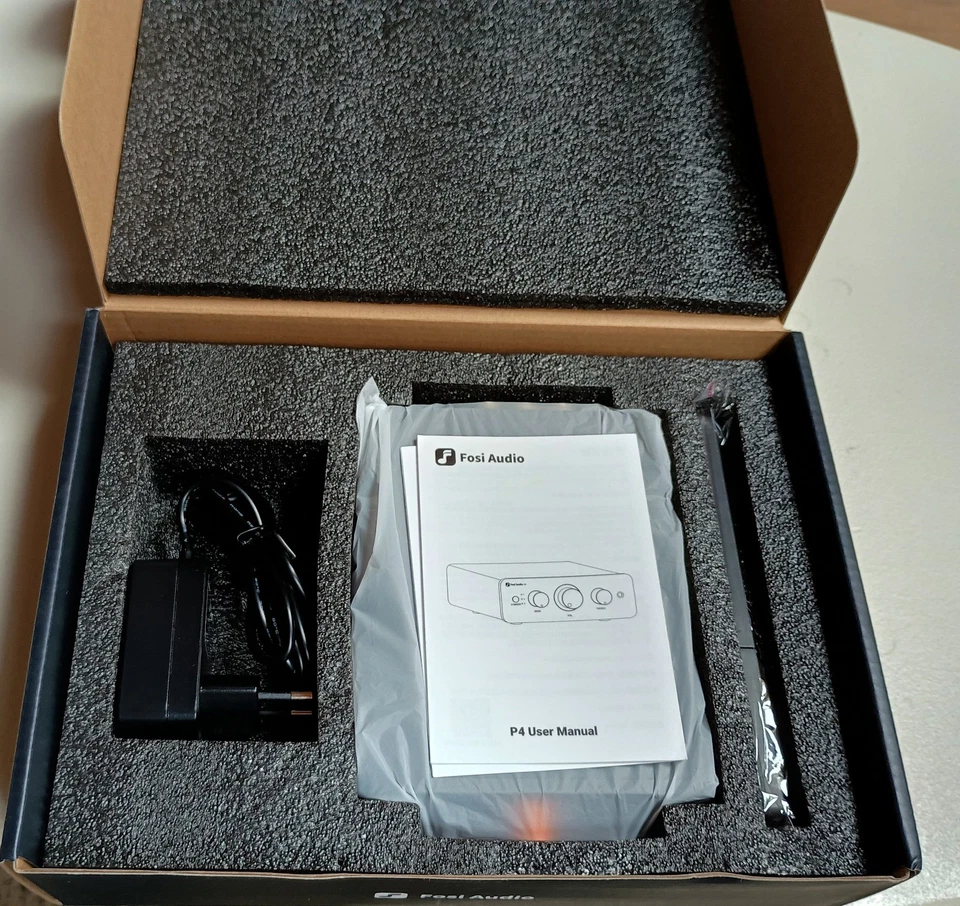 Fosi Audio P4 Mini Preamplificatore con 3 Ingressi RCA, 2 Uscite RCA e Subwoofer - Immagine 3 di 4