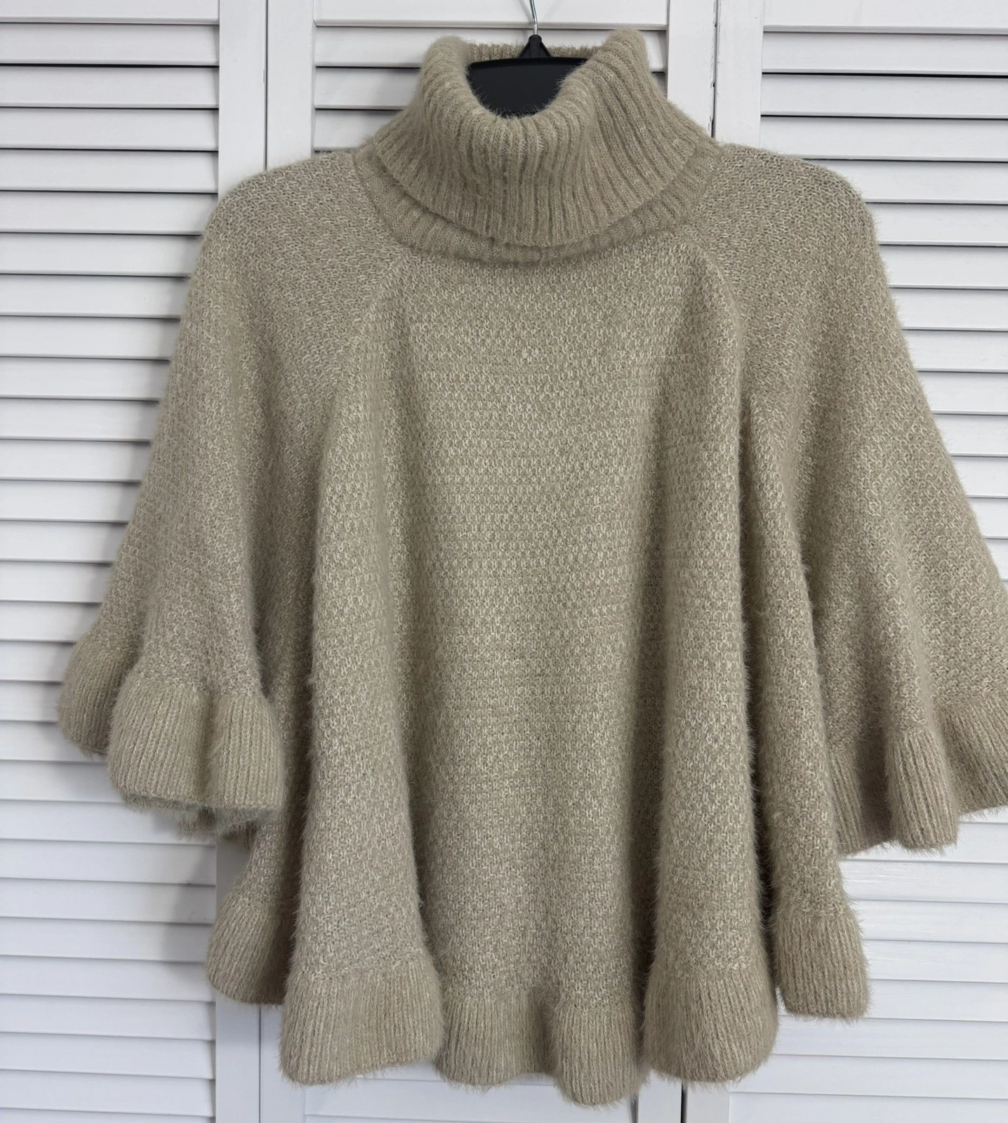 Anthropologie Cream Eyelash Knit Ruffled Cropped Turtleneck Poncho O/S
