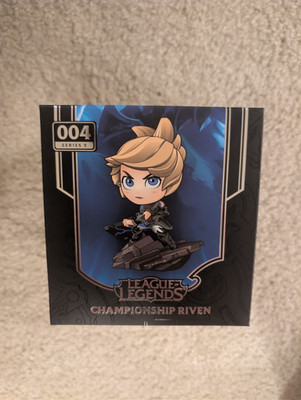 League of Legends Championship Riven No. 004 Worlds 2016 Authentic Figure