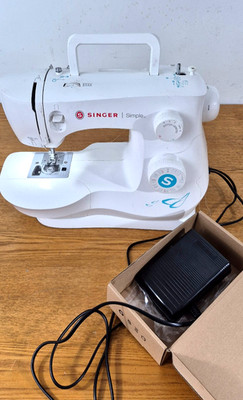 Singer Simple 3337 Sewing Machine w/ Foot Pedal   Tested & Working