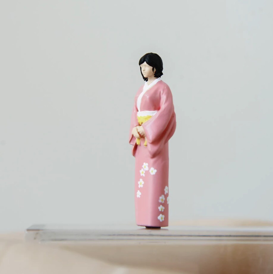 BN 1:64 Painted Figure Model Miniature Resin Diorama Japanese Girl