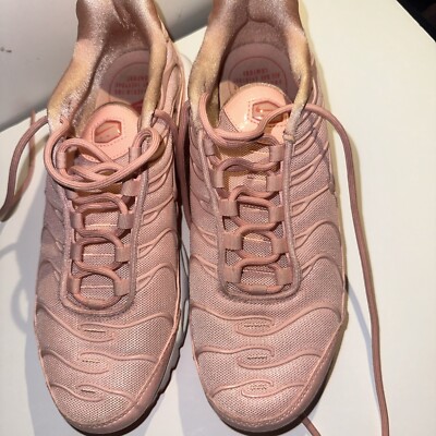 air max plus coral stardust