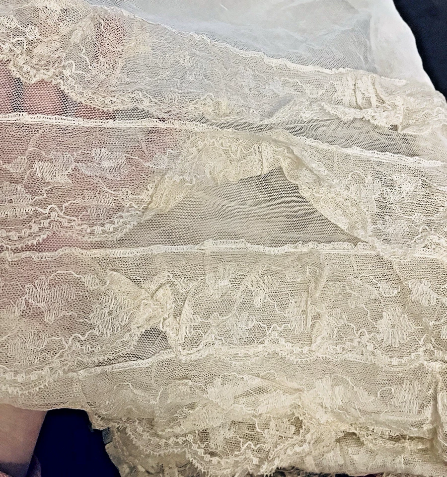 VTG Dressmaking Ecru Cotton Netting Tulle  w/Four Rows of Lace Trim 34" X 112" - Image 2 of 4