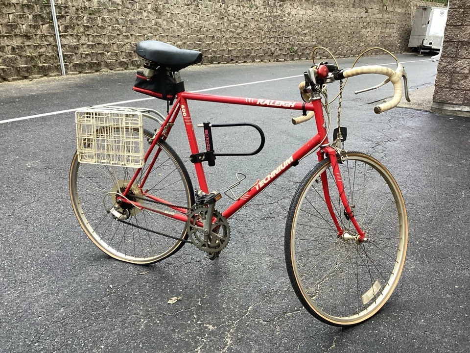 VINTAGE RALEIGH TECHNIUM 400 ROAD MEN’S BIKE (GB) - Image 2 of 4