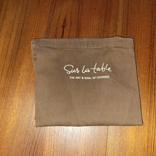 Sur la Table    Cross-Over Apron    Employee ...