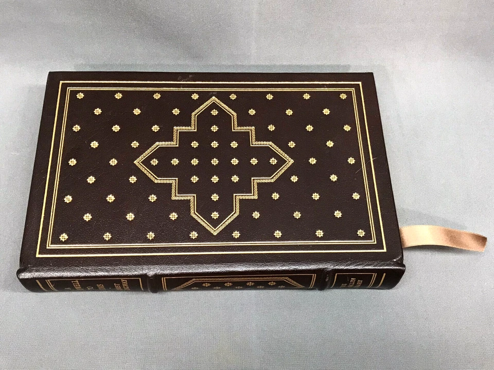 ERNEST HEMINGWAY Leather FINE BINDING 100 Greatest Masterpieces FRANKLIN LIBRARY - Image 2 of 4